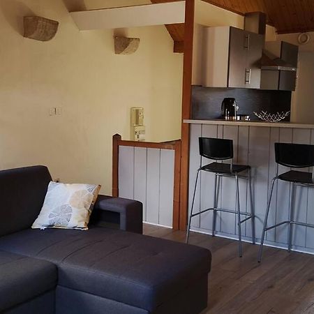 Duplex Au Centre Ville, Dans Cour Interieure Calme Dole Bagian luar foto